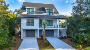 Pool and Spa, Family Home, Beach, MS8